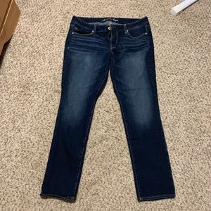 Women’s American Eagle dark wash skinny jeans